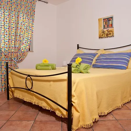 Rosalba 滨海波利尼亚诺